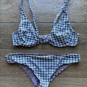 Rare Acacia medium set no flaws